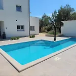 Mare * Ližnjan