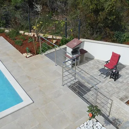 Vila Mare *